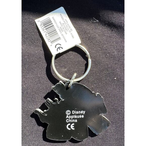 New Disney Keychain The Hunchback Of Notre Dame Gargoyles Vintage Key Chain Mint - Picture 9 of 10